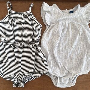 Baby Girl Old Navy Romper Set Size 6-12 Months